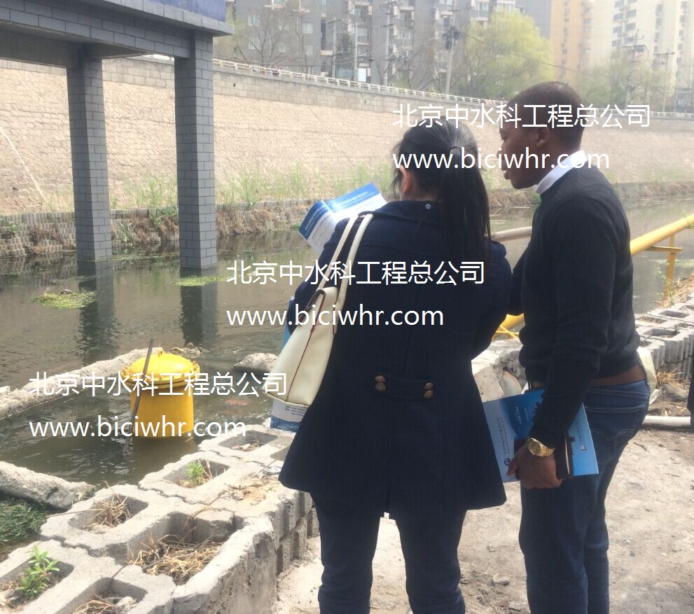 肯尼亞客戶參觀水錘泵現場 肯尼亞客戶參觀水錘泵現場