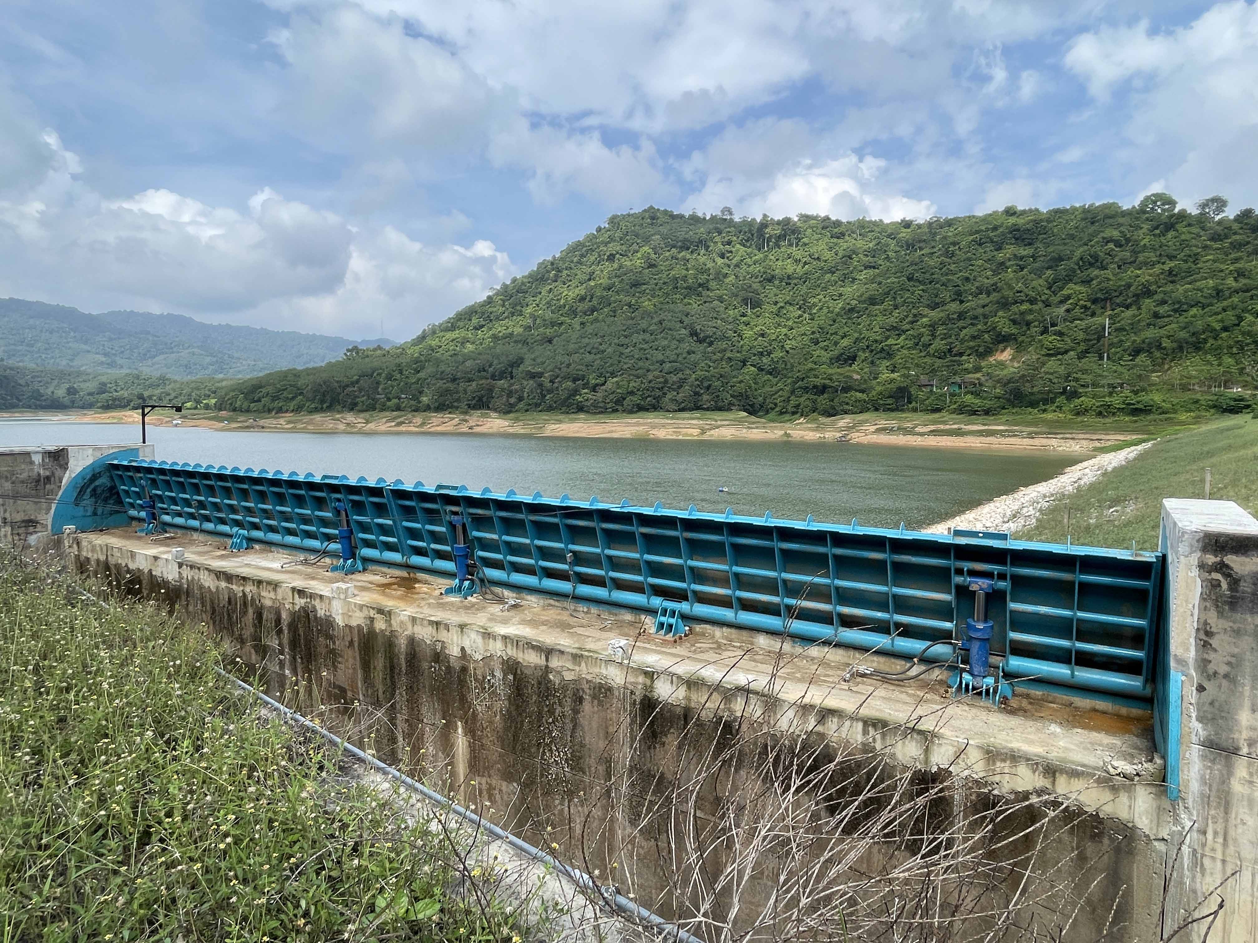 泰國(guó)PPY合頁閘項(xiàng)目